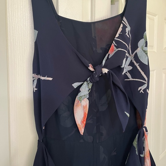 Wilfred Ecoulement Jumpsuit navy floral size 8 - Picture 5 of 6